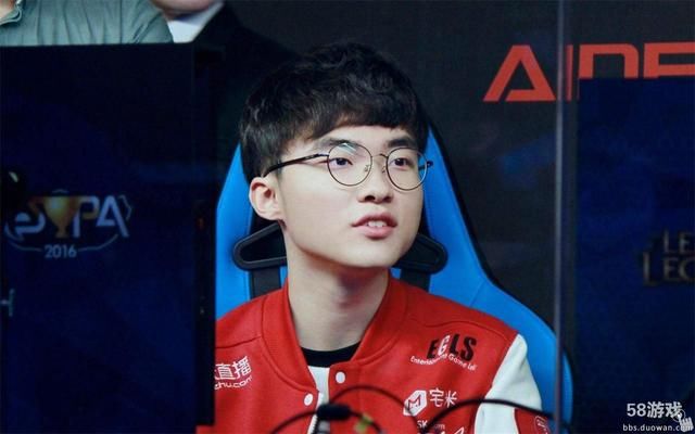 Faker打比赛被坑 心态临近崩盘?!