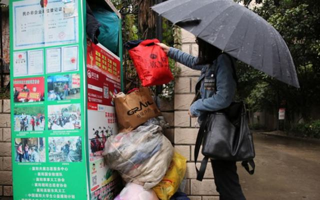 衣物捐赠箱里的旧衣服去了哪里了?