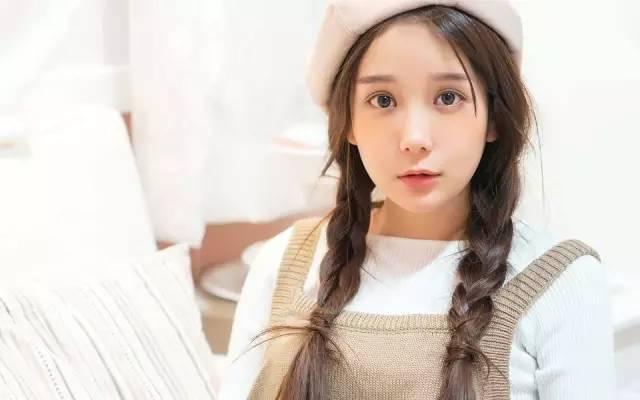 女生对你有意思的信号,男生要留心这些挑逗信