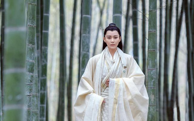 张馨予出道11年参演14部古装剧凤囚凰首次反串男角
