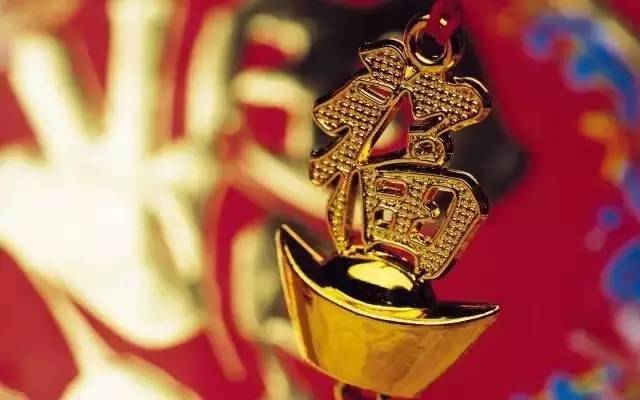 春节一家人团聚在一起,就是最大的幸福!