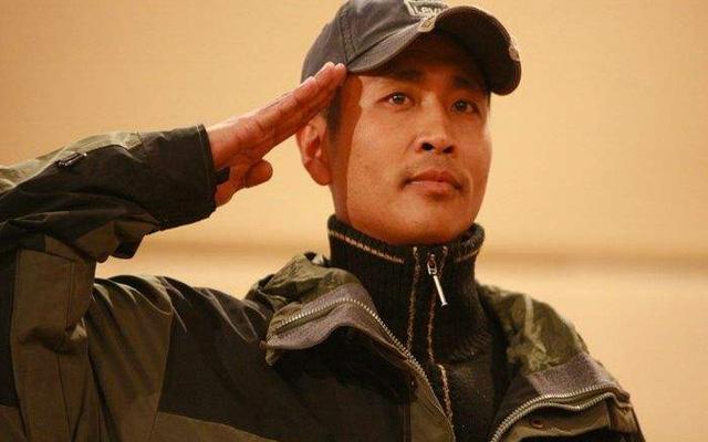 男子流鼻血、耳朵闷塞,检查竟是鼻咽癌,中年男