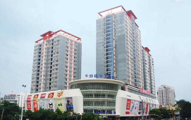 深圳赛格&河东广场,还大运城一个中心