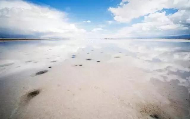 青海茶卡盐湖究竟有多美！被人称作“天空之城”，附攻略
