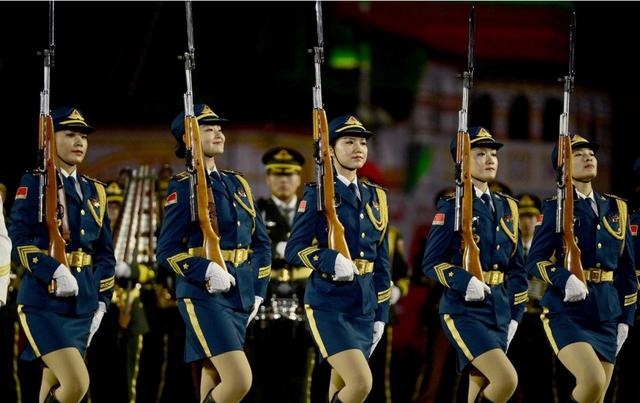 为什么解放军女子仪仗队的身高不得低于178c