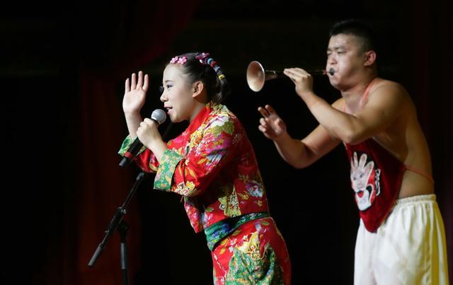 Y蛋回怼“叫我龙哥有多远滚多远”之说，不是夫妻我们还是好朋友