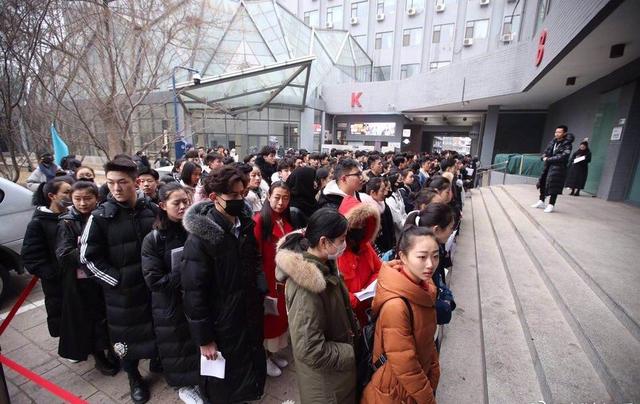 李兰迪刚考完中戏借读,今天又忙着北电考上,复试初试高中怎么办学籍图片