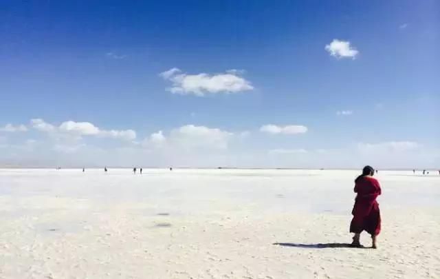 青海茶卡盐湖究竟有多美！被人称作“天空之城”，附攻略