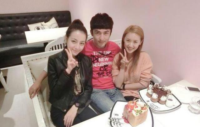 《老九门》的米热袁冰妍和迪丽热巴是同班同学