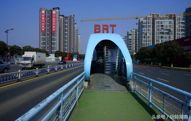 长沙首条brt预计18年8月正式使用,带你看brt相比普通公交的优势