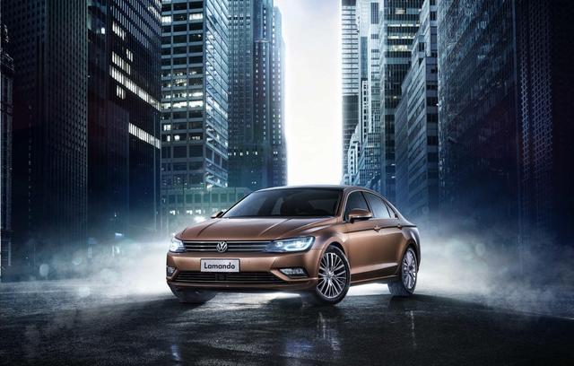 大众凌渡现降价6.5万，轴距2.6米、内饰高级，最低价12万！