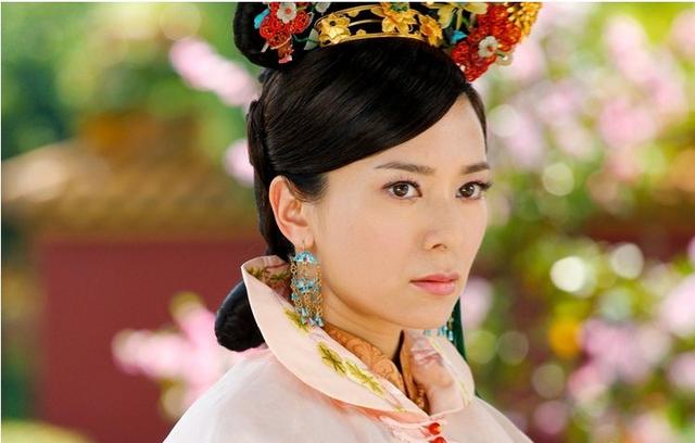 比康熙小29岁的宠妃,与雍正有绯闻,却抚育了一代风流天子