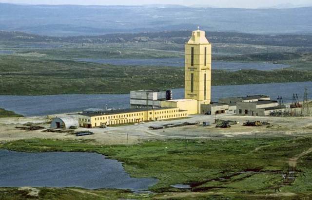 科拉超深钻孔是世界最深的人工洞,苏联为何不继续往下钻呢?