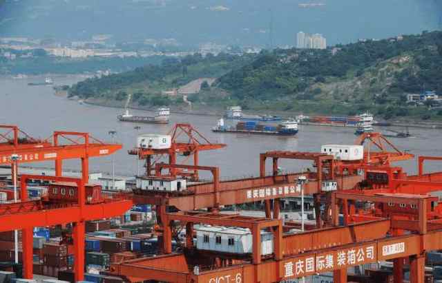 为何在落后的西部地区,能涌现出成都和重庆两