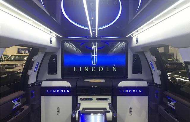 天津港展厅，2017款林肯领袖一号，这台车才是用来享受的