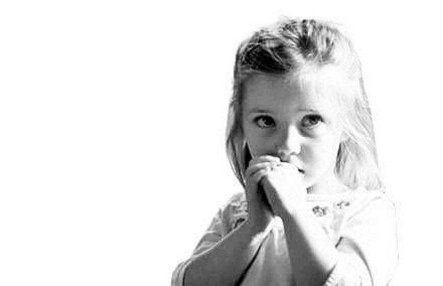 宝宝有这些行为是缺乏安全感,父母要重视,会影