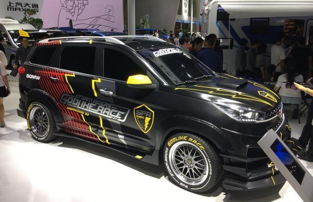 五菱宏光s3被爆改, 前脸比丰田埃尔法还霸气, 不愧是秋名山神车