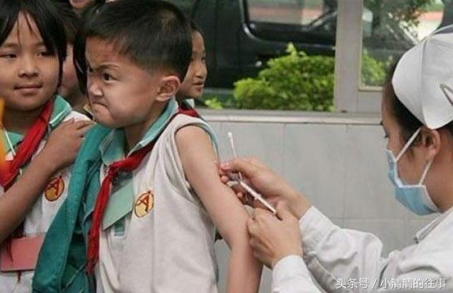 孩子们被打针时的百态,第三张最勇敢了!为你点赞
