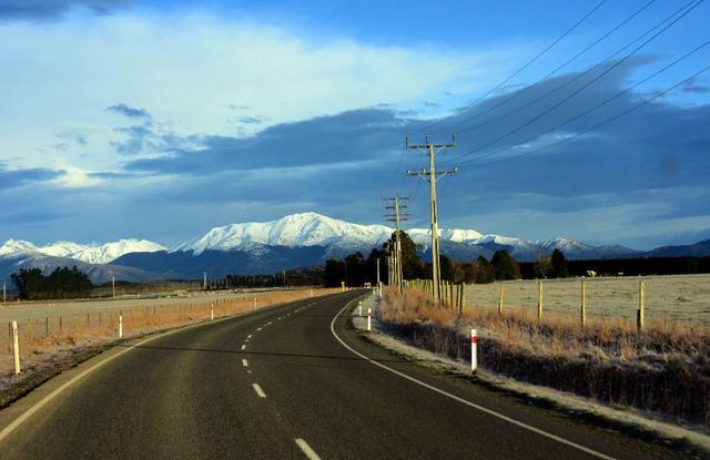 适合深夜发的朋友圈句子,句句走心,句句刻骨!