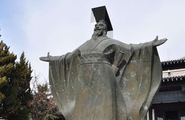 老外:为何人们怕中国而不怕美国?评论提到一个