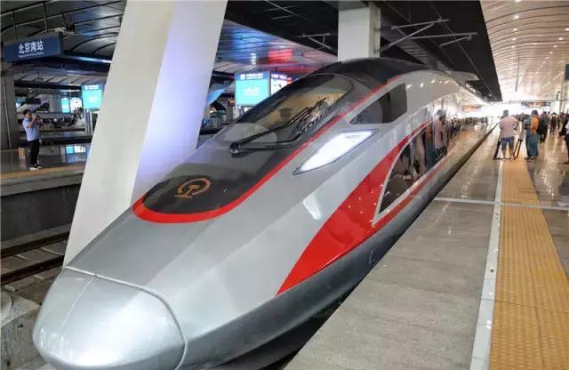 纯中国血统"复兴号"高铁上线,10大亮点让你的感受上天!