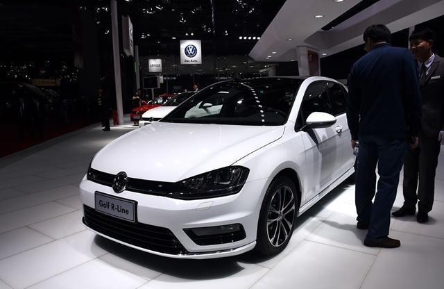 全新高尔夫R-line，加置座椅记忆功能，外观和配置优化升级