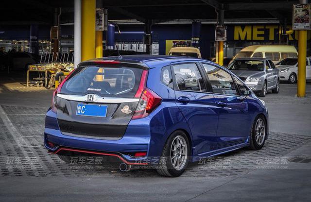 本田飞度GK5改装骚气透明机盖 回头率百分百