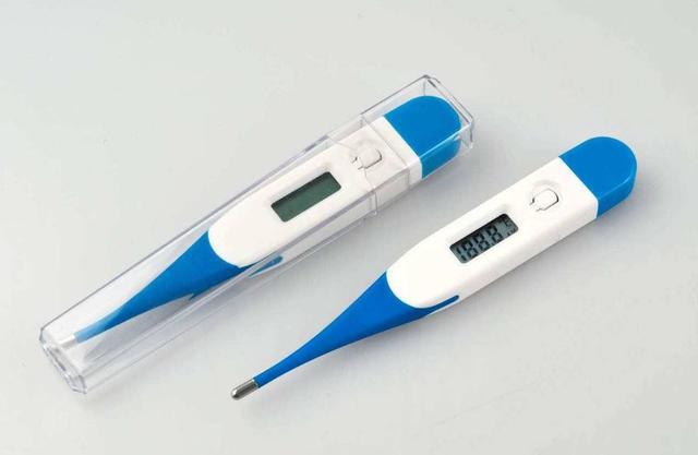 宝宝发烧了,用哪种体温计最合适?