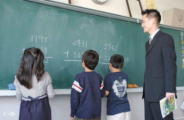 同薪同酬,编制内的老师涨工资了,编外的工资什