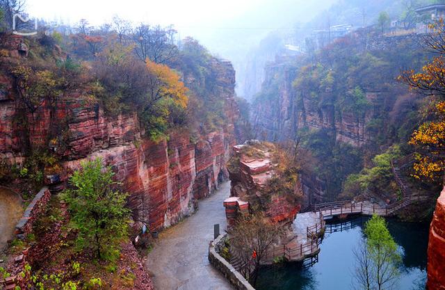 河南一83户人家的小村庄绝了!13个人30年开辟一条闻名天下的公路