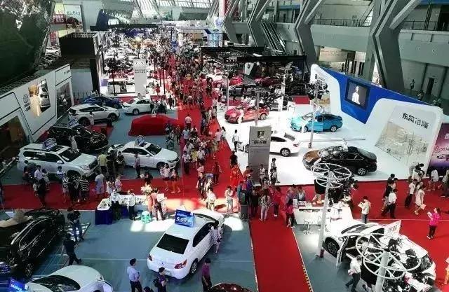 火爆｜柳州国际车展开幕首日盛况，海量现场实拍一次看个够！
