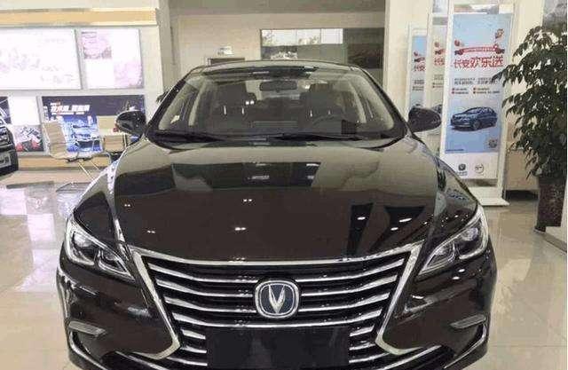 长安版雷克萨斯到店，1.5T+6AT,宝马内饰配置逆天，9万叫板思域