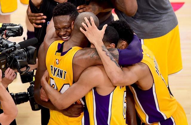 科比:我不会说服你来湖人打球,我们只退役名人