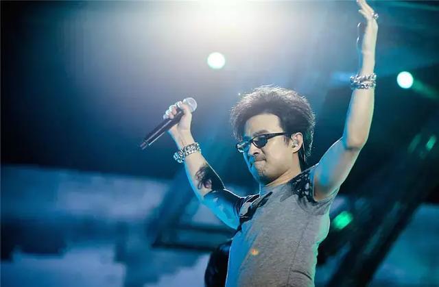 汪峰的音乐究竟属不属于摇滚乐, 听听刘欢是如