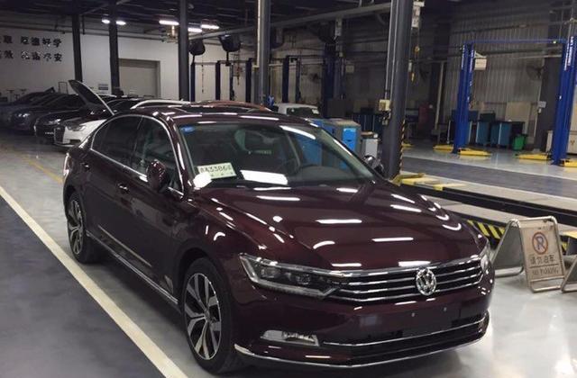 国内最成功的中型车,减配依然销量老大,卖17万不给凯美瑞留机会