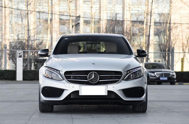 这车上市后，虐的宝马奥迪体无完肤，如今降3万，跑婚车都能回本