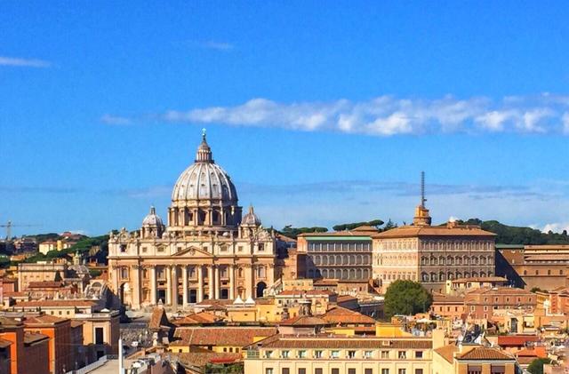 最有意思的国家,人均收入近234万元,理个发还