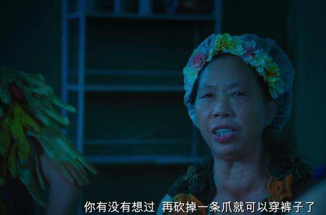 67岁普通大妈, 不会上网, 却被周星驰捧红, 网友: 他无人超越!