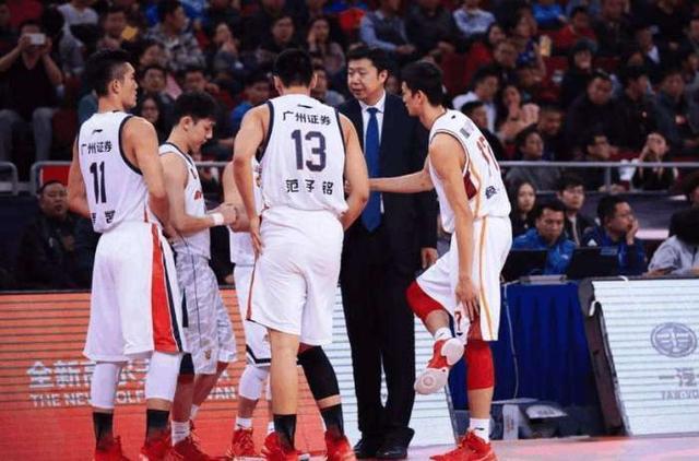 八一队正式退出CBA! 再见了八一男篮!