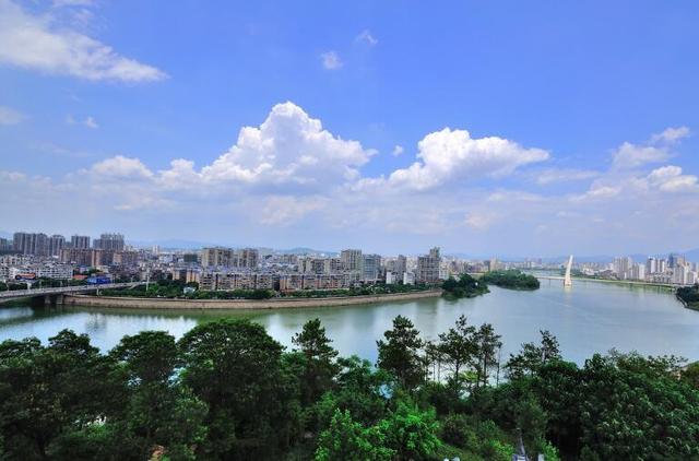 江西一座面积最大的城市,GDP全省排名第二,现