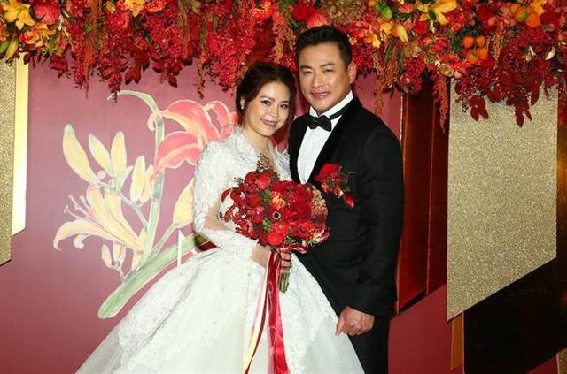 48岁的阿郎与老婆近照曝光原来江宏恩每天面对的是这样的女人