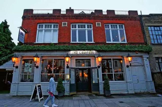 所属伦敦的那几支英超球队,他们之间的那些爱