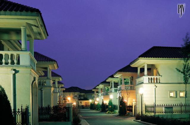 张国立豪宅曝光价值亿千网友:成龙的豪宅除了