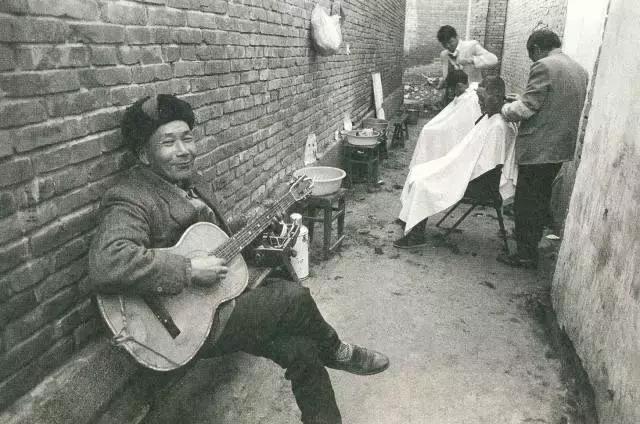 从一组你从没见过的老照片,看80年代的昆明生