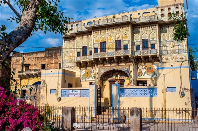 跟着猴神大叔一起穿行千年,来到这个巨大的露