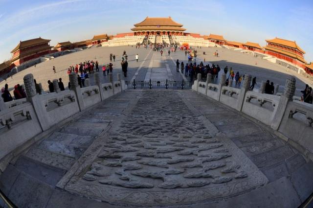 故宫为何叫做紫禁城,又为何没有一棵树