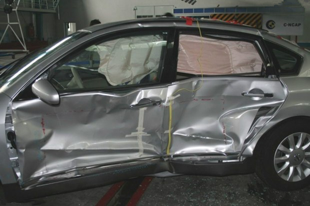 发生多大的事故就算事故车了？事故车是怎么修复的？