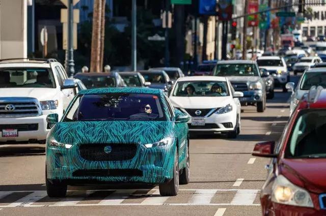 外媒抢先试驾捷豹 I-PACE 原型车，特斯拉开始要瑟瑟发抖了？