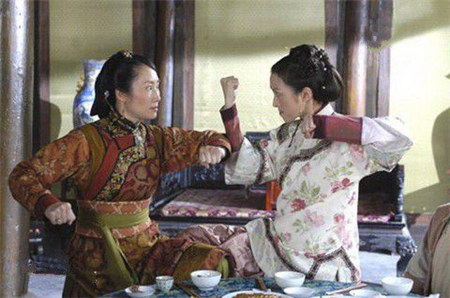 护士转行当演员，丈夫去世11年未再嫁，如今淡出，独自抚养女儿