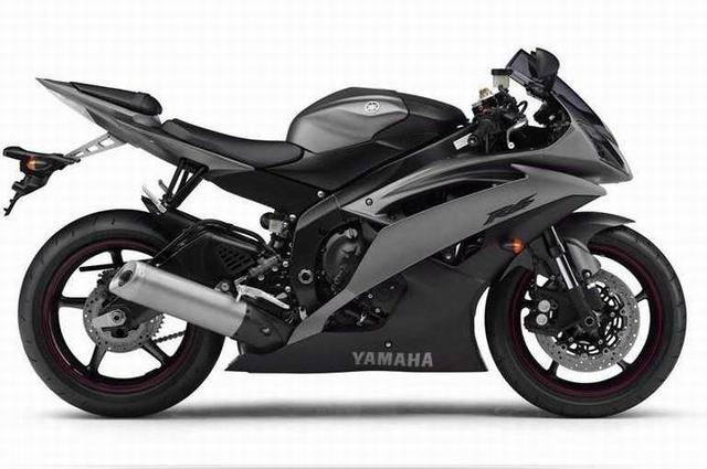 2:雅马哈yamaha r6 yzf-r6作为豪爵铃木旗下的首款250cc级别仿赛车